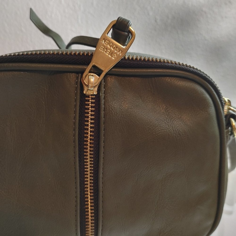 purse - Picture 3 of 8